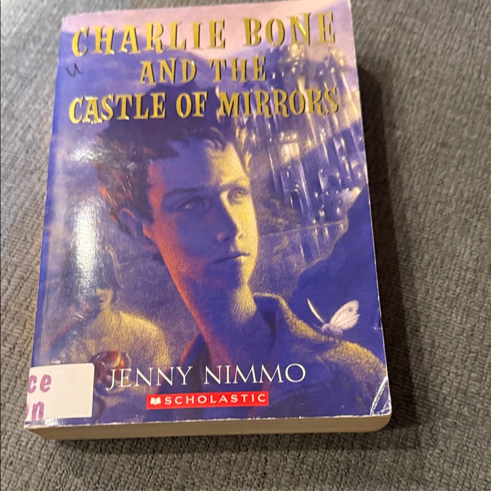 Scholastic Charlie Bone and the Invisible Boy - Red Cover